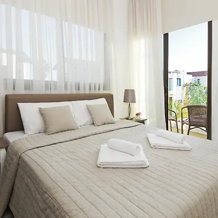 Maris Villa *